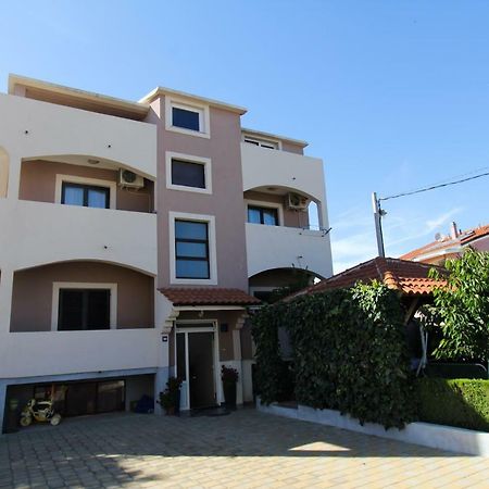 Apartments Lili Biograd Na Moru Eksteriør bilde