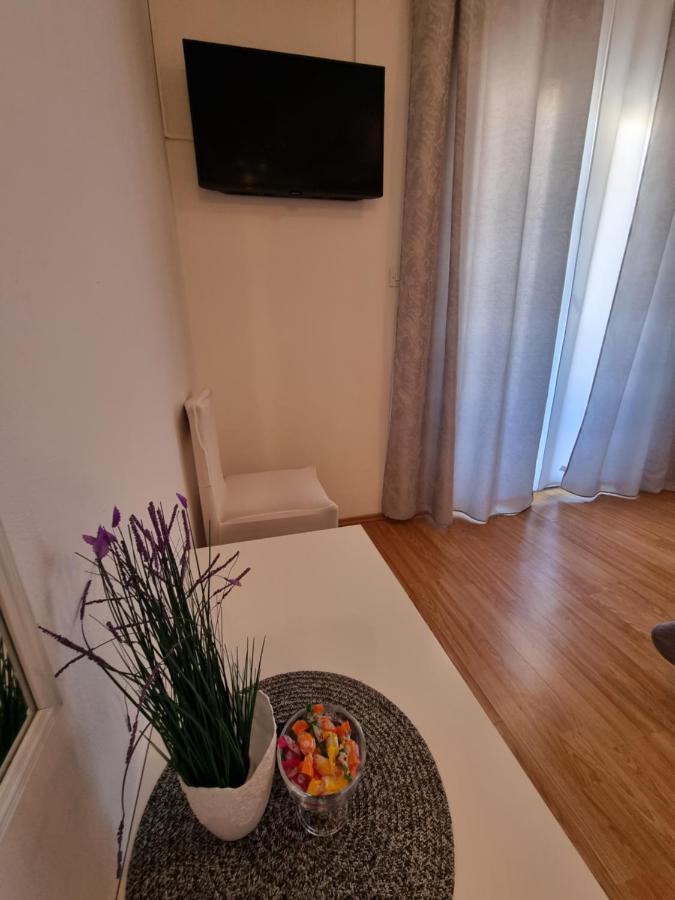 Apartments Lili Biograd Na Moru Eksteriør bilde